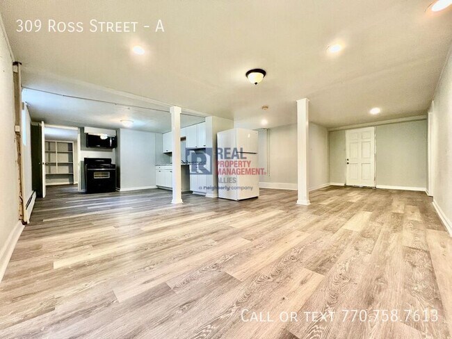 Building Photo - 309 Ross St NE