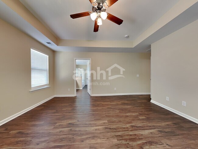 Building Photo - 19 Winslow Cir