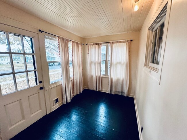 Building Photo - Charming 2-Bedroom Home w/ Finished Loft, ...