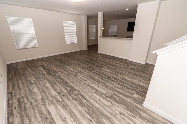 Building Photo - 2606 Vikram Dr