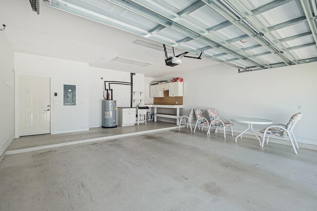 Building Photo - 113 Sea Garden Ct