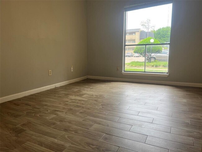 Building Photo - 8419 Hearth Dr