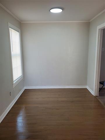 Building Photo - 516 W Beach St