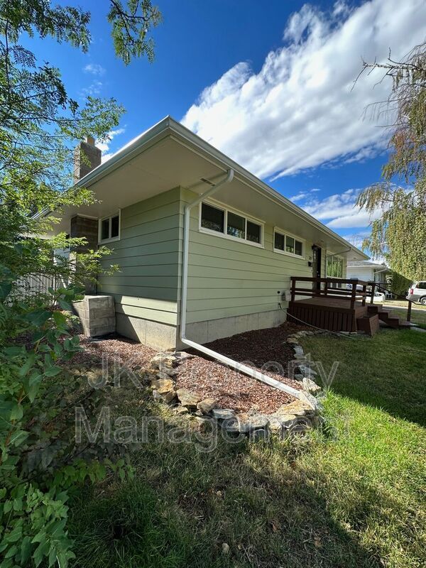 Building Photo - 319 Beth Dr