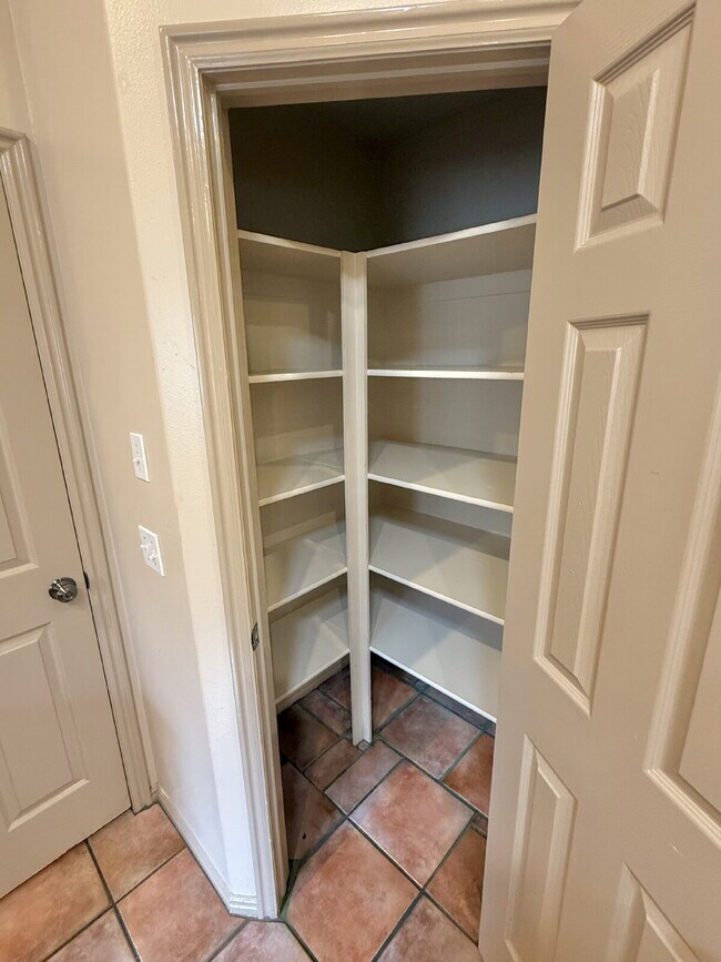 Building Photo - 1569 Tamarisk Dr
