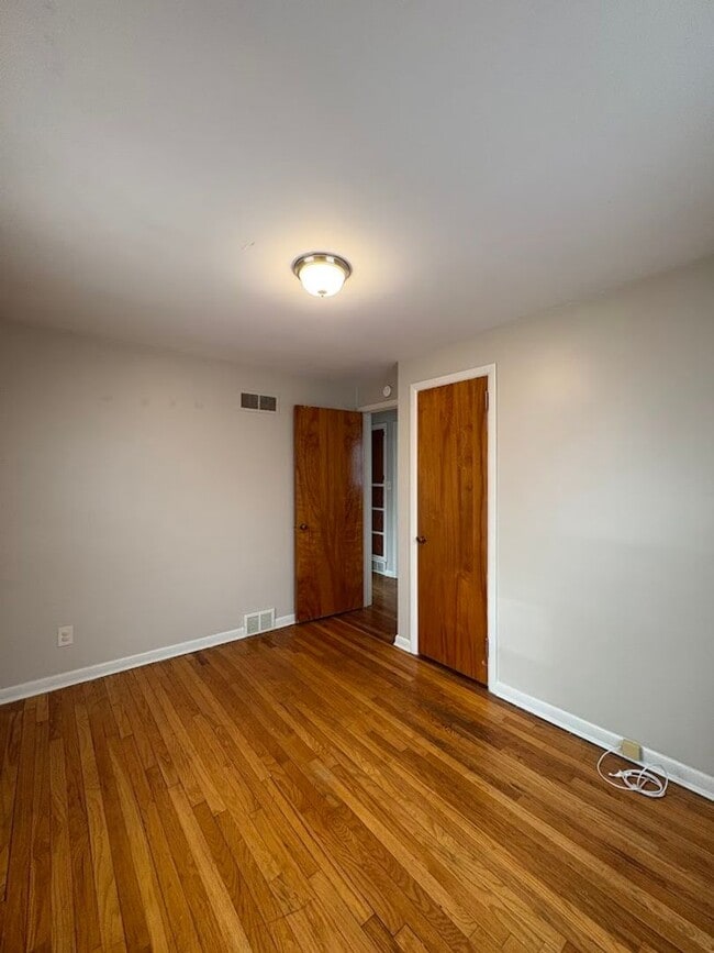 Building Photo - Three bedroom two bathroom single story home for rent