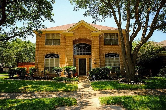 Building Photo - 14218 Swallowfield Dr