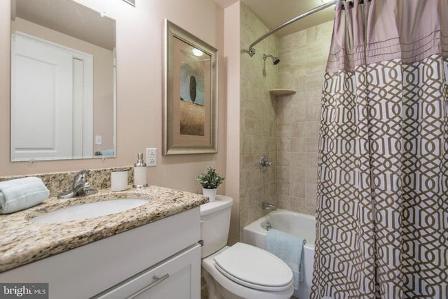 Building Photo - 1501 Locust St