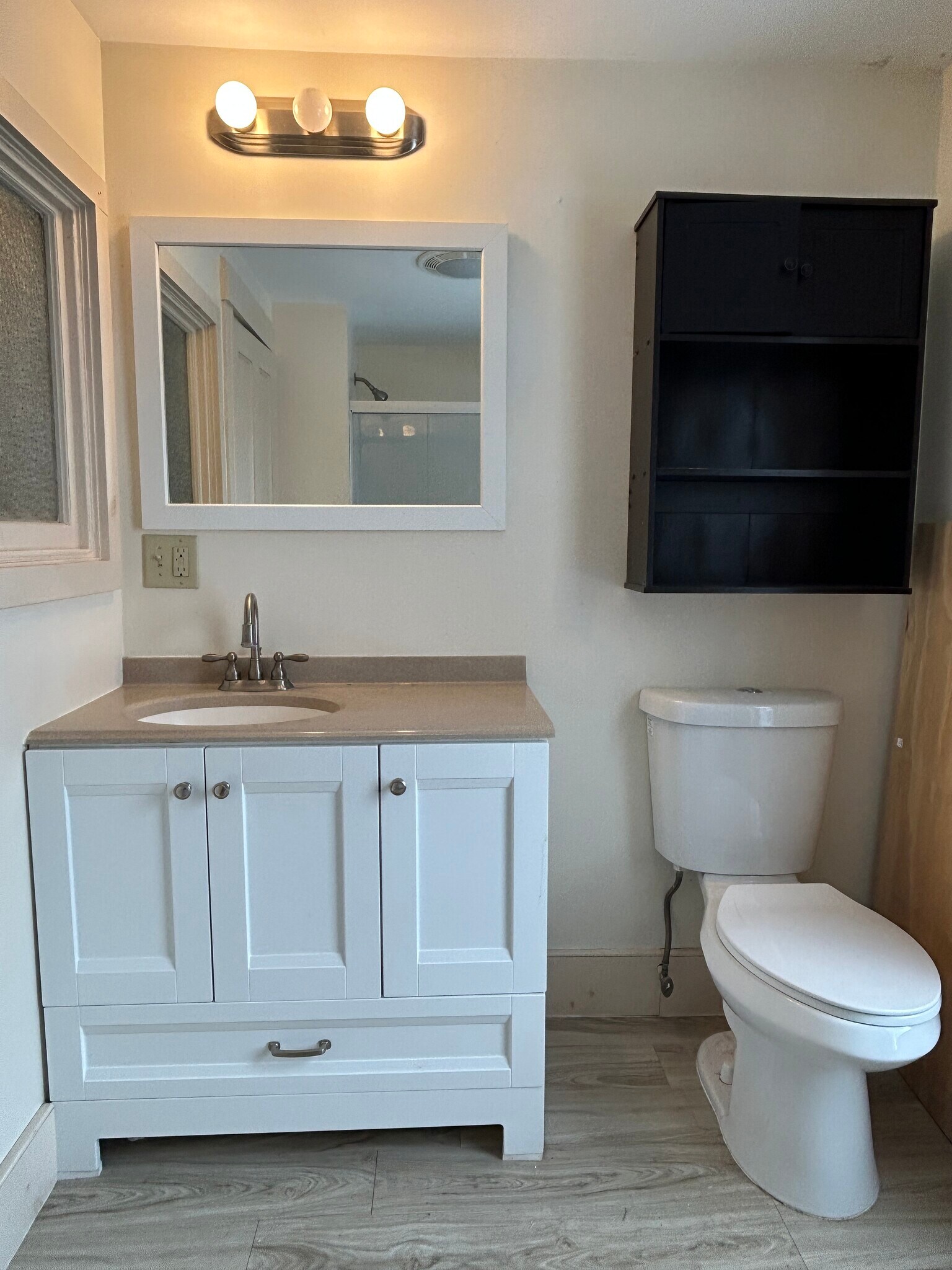 Bathroom - 29 Cross St