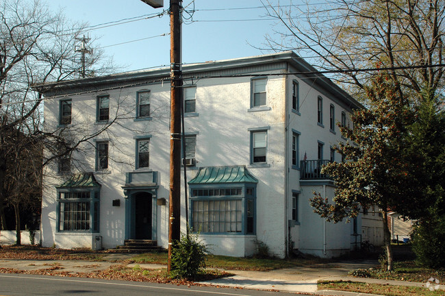 Primary Photo - 297 Kings Hwy