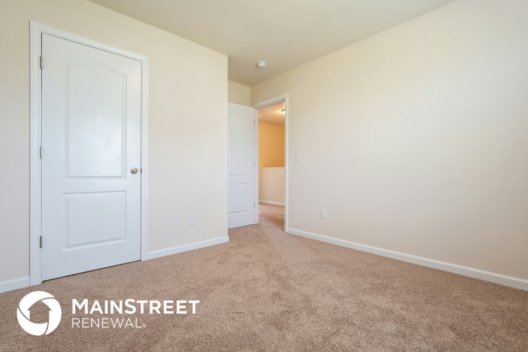 Building Photo - 2520 Queen Bee Dr