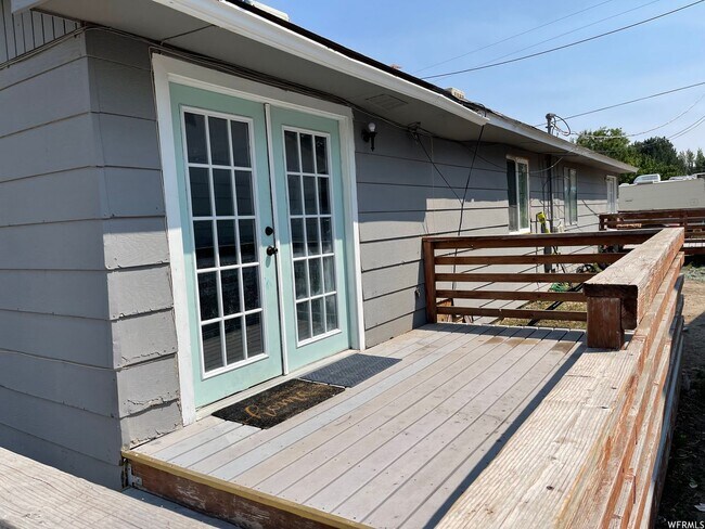 Building Photo - CS-South Main Street Duplex