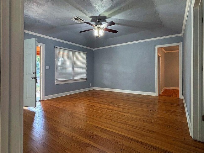 Building Photo - 531 NW 48th St