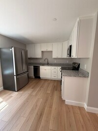 Building Photo - Brand New spacious Studio available in a great location.