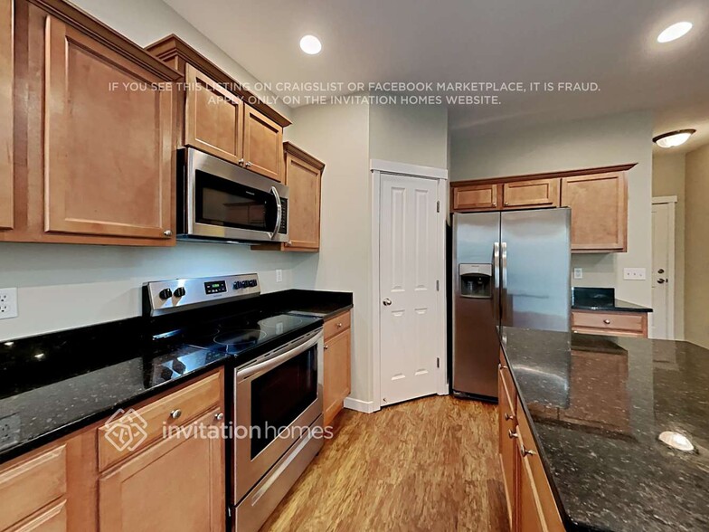 Building Photo - 8803 81st Dr NE