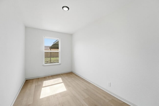 Building Photo - 3903 High Point Ln