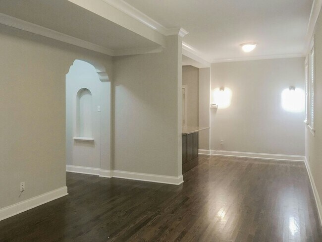 Building Photo - 4836-38 North Paulina Street, Unit G