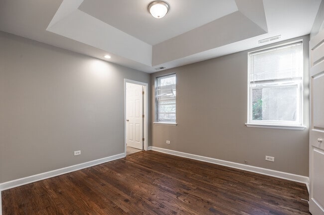 Building Photo - 4008 S Calumet Ave