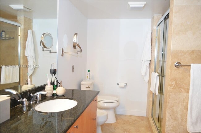 Building Photo - 251 Crandon Blvd