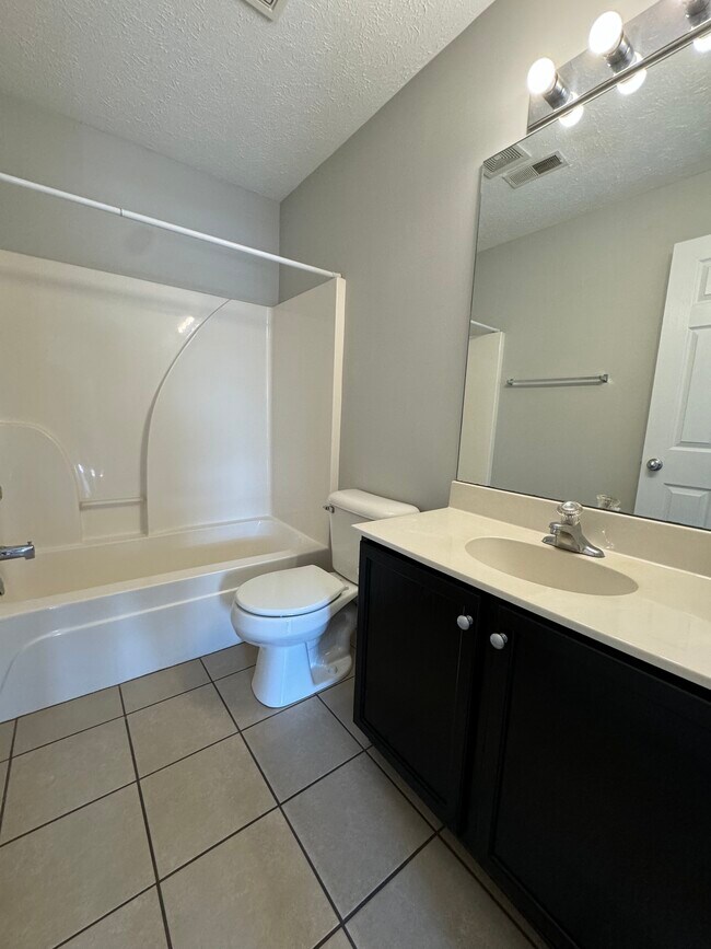 Building Photo - Woodfield