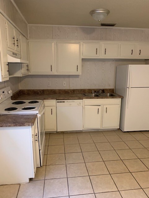 Building Photo - 18 S Catherine St