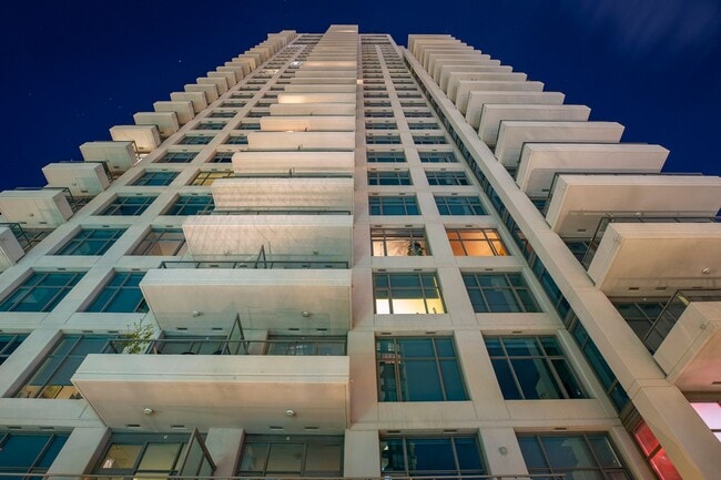 Building Photo - 550 Front St