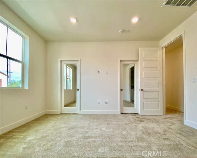 Building Photo - 18303 Iris Ln