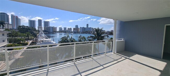 Building Photo - 468 Golden Isles Dr