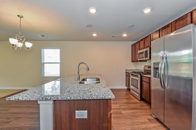 Building Photo - 2055 Barnhart Dr