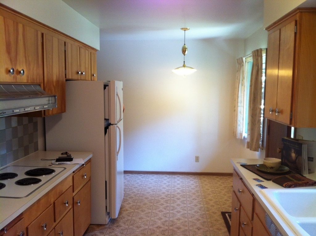 Building Photo - 1010 NE Duncan Ln