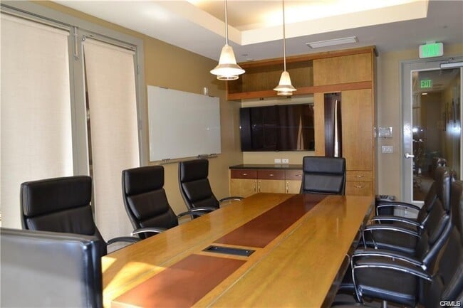Conference room - 1102 Scholarship