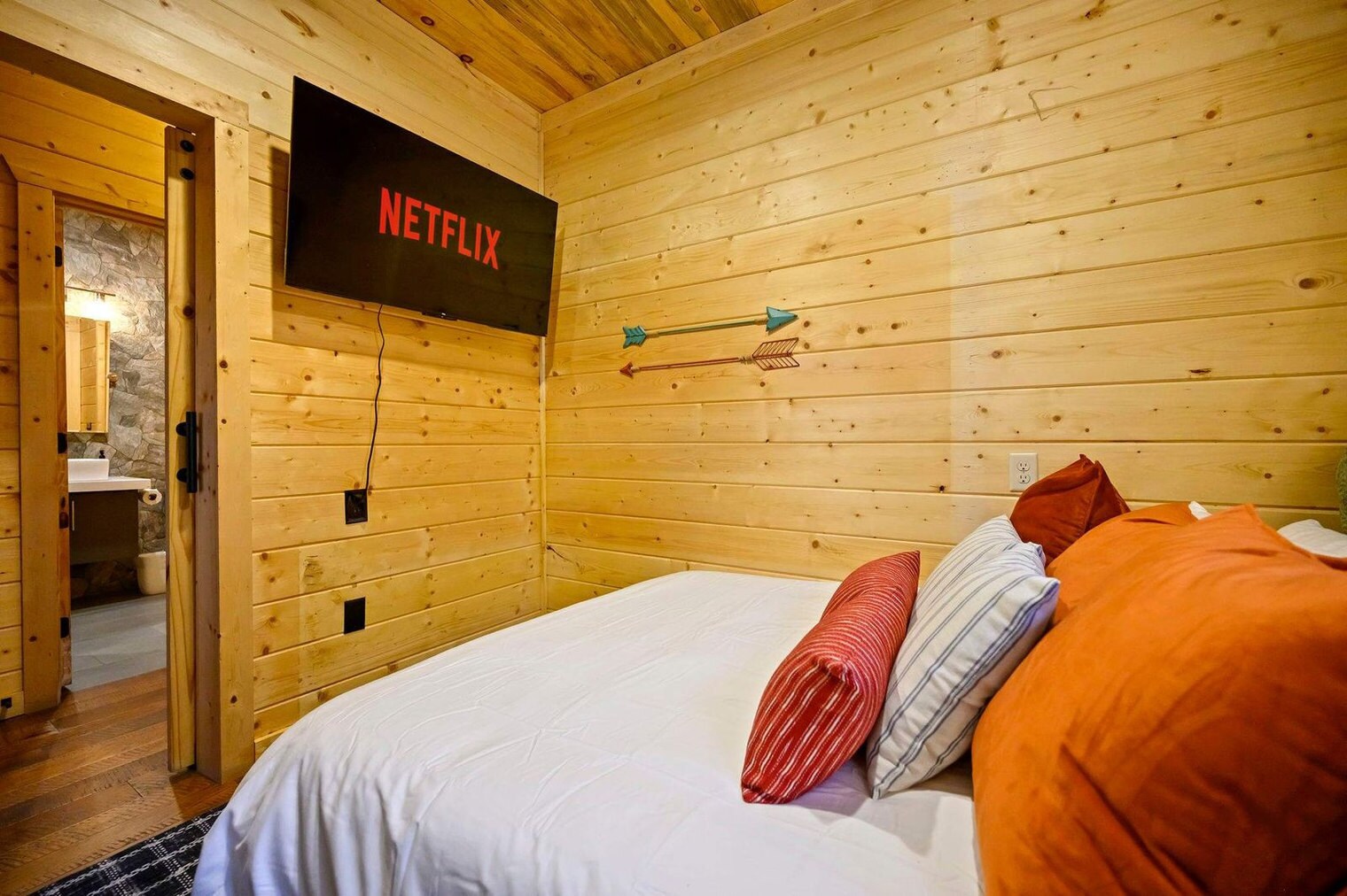 Building Photo - 173 Guppy Ln