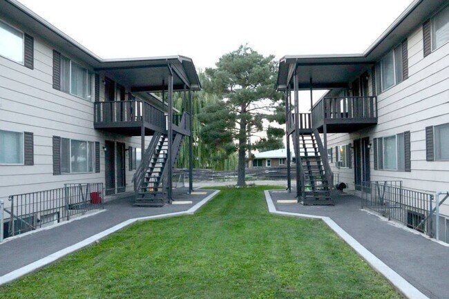 Building Photo - 1485 Benton St