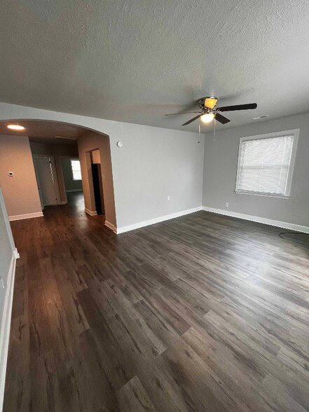 Building Photo - 99 Harris Rd