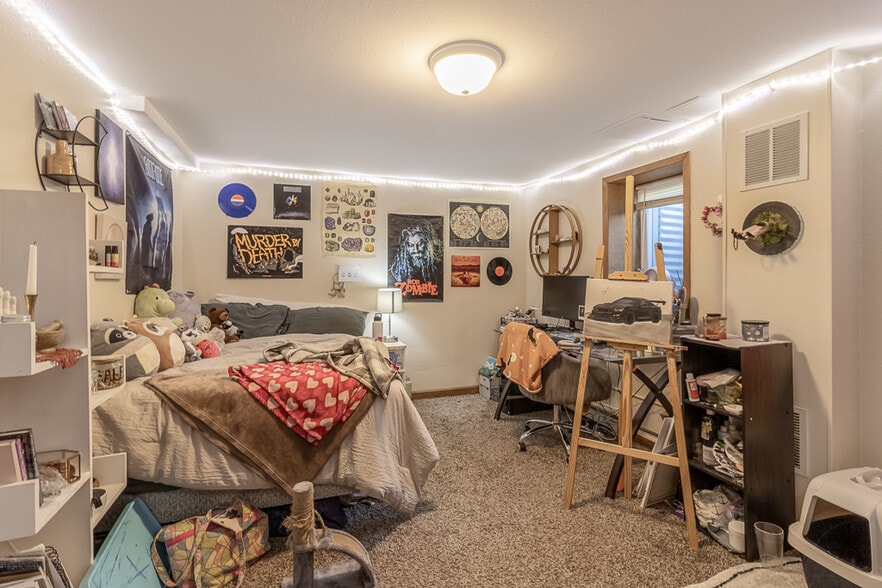 Building Photo - 119 E Welcome Ave