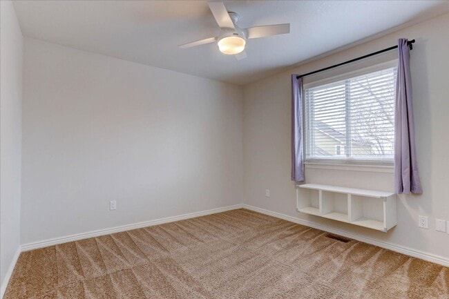 Building Photo - Stunning 5Bed/4Bath Home in the Heart of Erie