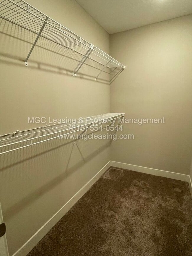 Building Photo - Brighton Crossing apartments: First Floor HCA Apartment with Extra-Large Primary Bath - Enjoy a $...