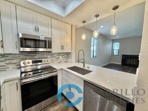 Building Photo - 2236 River Run Dr