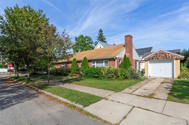 Building Photo - 355 1st St