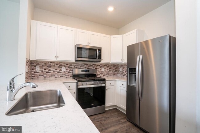 Building Photo - 172 Mazzeo Dr