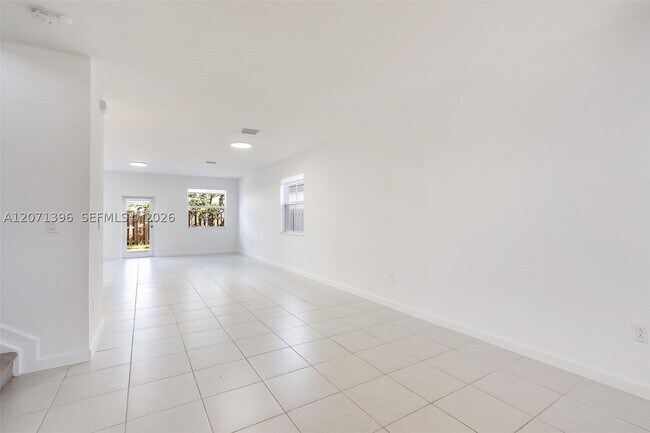 Building Photo - 2408 NW 131st Cir
