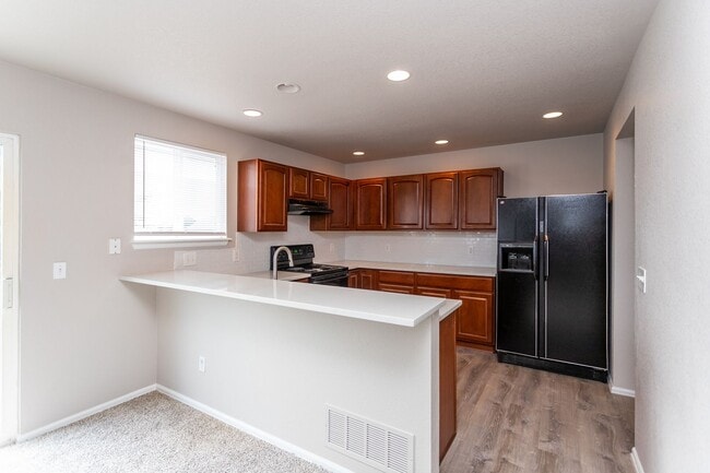 Building Photo - Beautiful 4-bedroom 3-bath located in Stetson Hills!