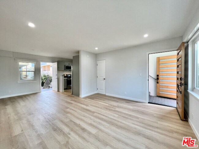 Building Photo - 11700 Dorothy St