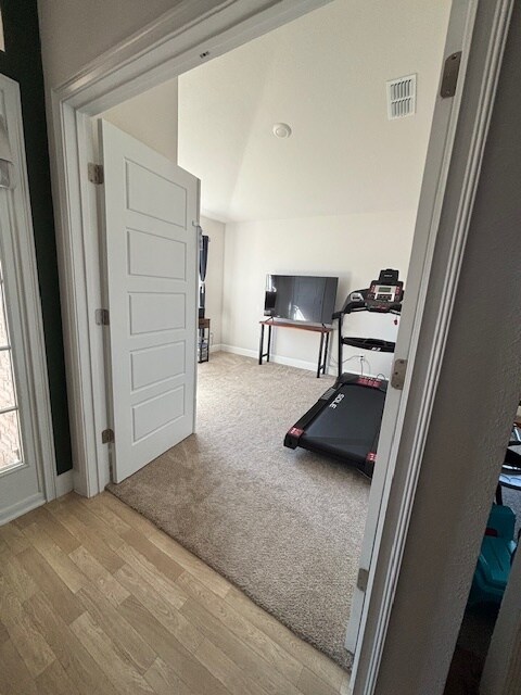 Building Photo - 9835 Olivia St