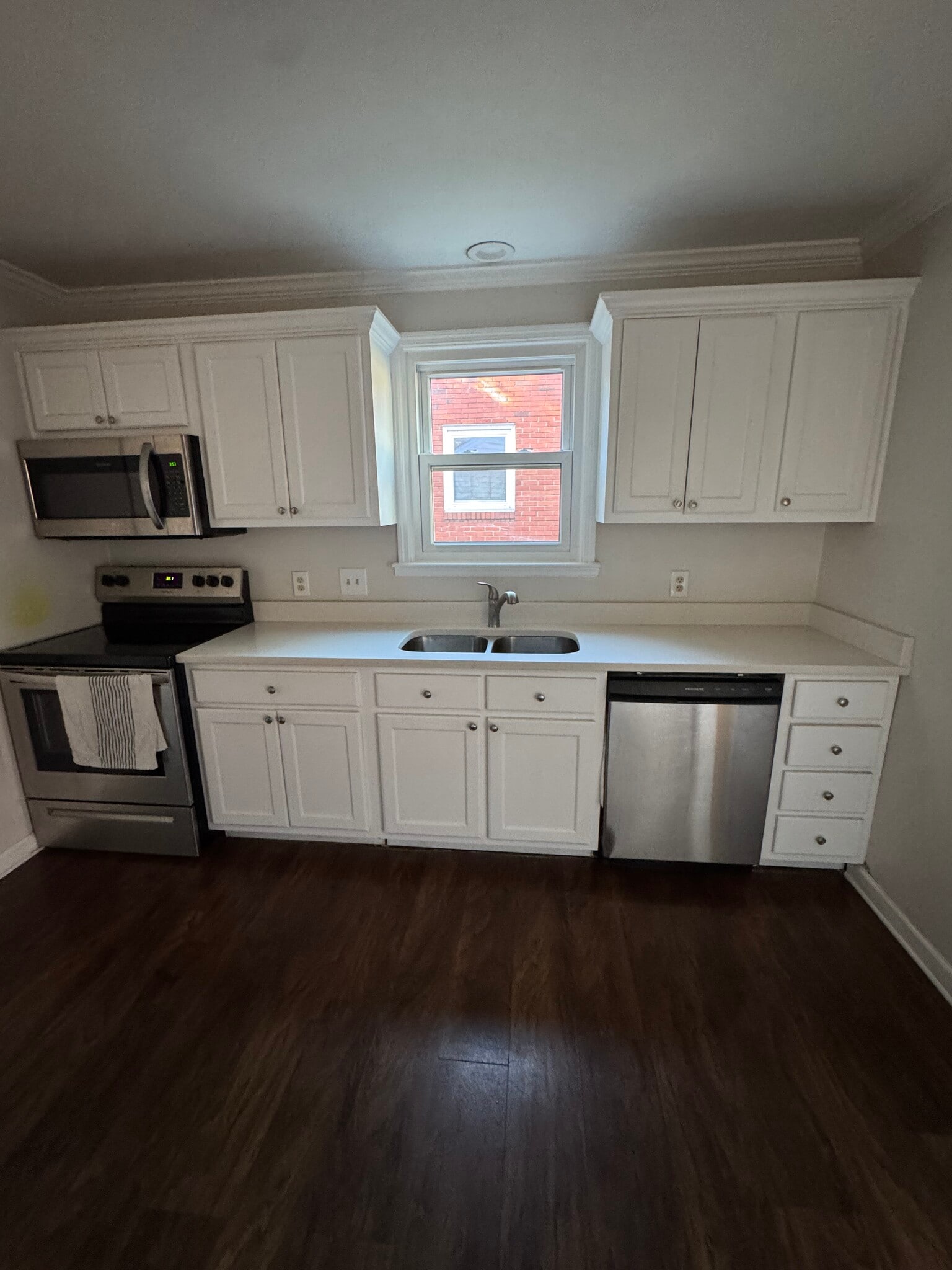 kitchen - 1725 26th Ave N