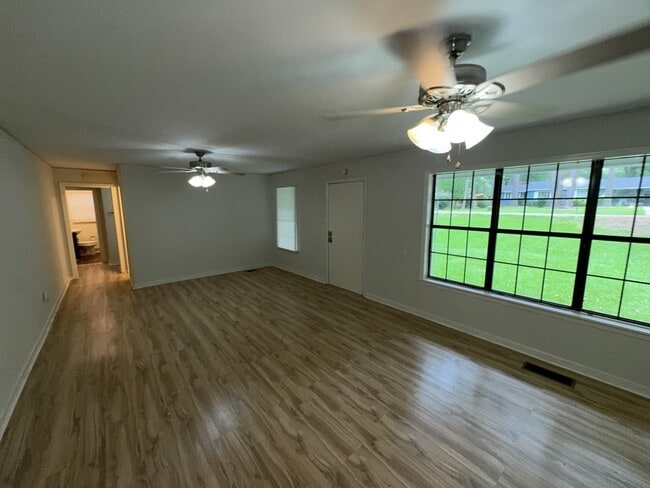 Building Photo - 312 Pine Ridge Rd