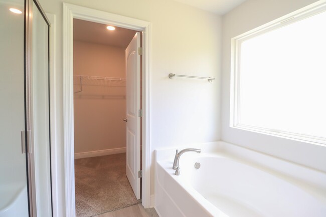 Building Photo - 14097 Plantation Oaks Dr
