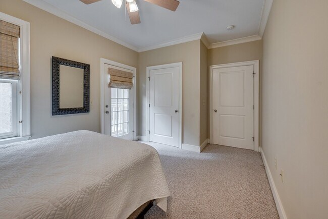 Building Photo - 3127 Long Blvd