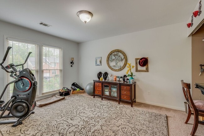 Building Photo - 511 Prince of Wales Ct