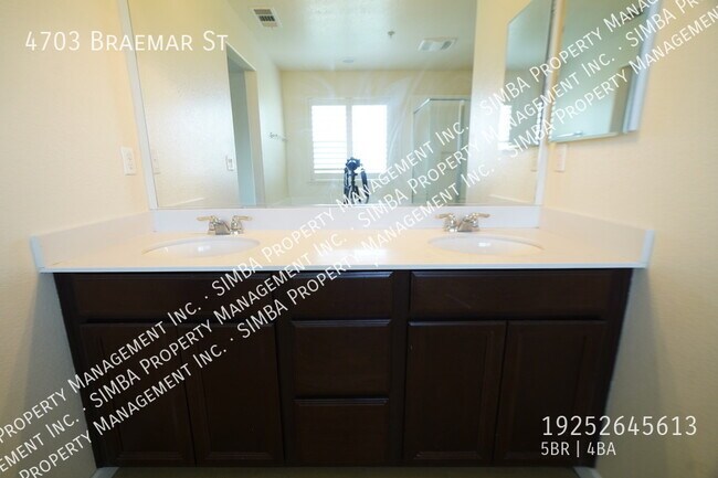 Building Photo - 4703 Braemar St